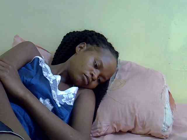 Hotdreamteen001 webcam