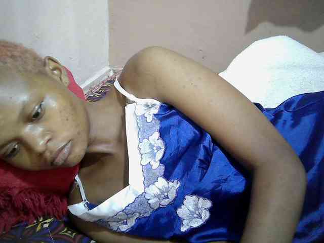 Hotdreamteen001 webcam