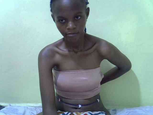 Hotdreamteen001 webcam