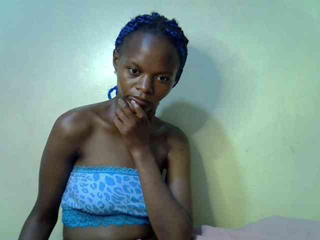 Hotdreamteen001 webcam