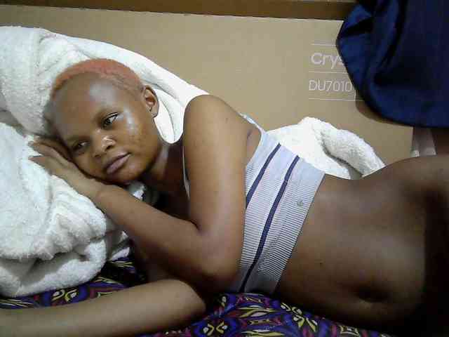 Hotdreamteen001 webcam