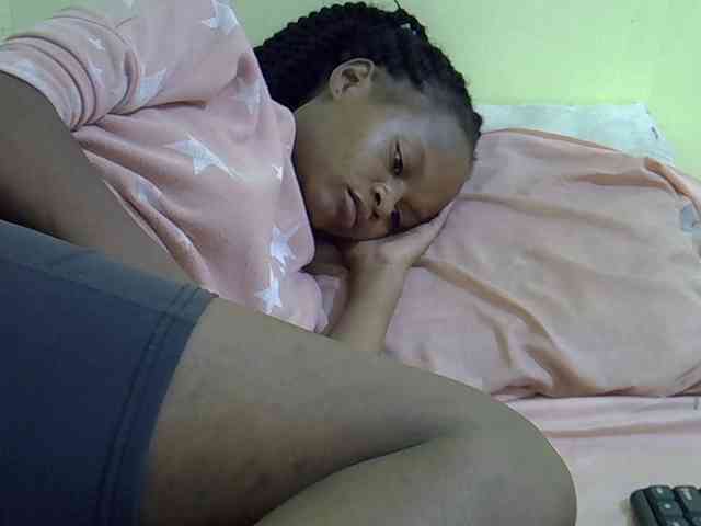 Hotdreamteen001 webcam