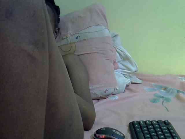 Hotdreamteen001 webcam