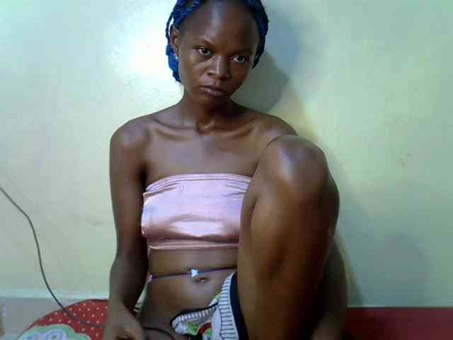 Hotdreamteen001 webcam