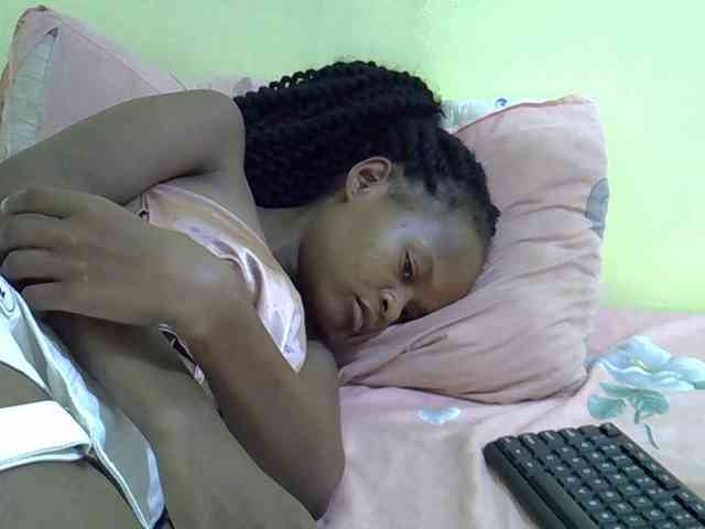 Hotdreamteen001 webcam