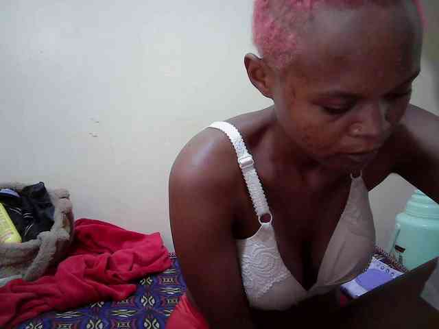 Hotdreamteen001 webcam