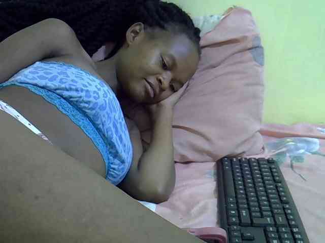 Hotdreamteen001 webcam