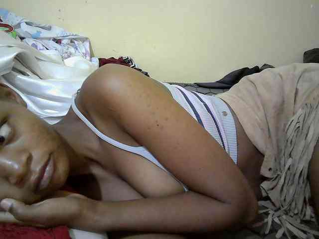 Hotdreamteen001 webcam