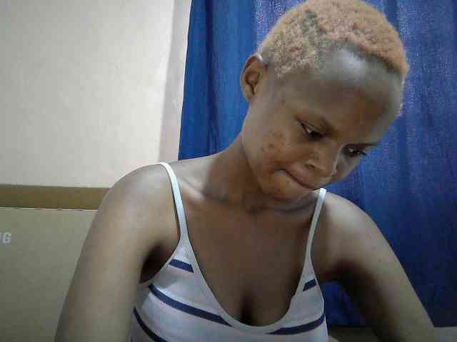 Hotdreamteen001 webcam