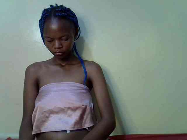 Hotdreamteen001 webcam