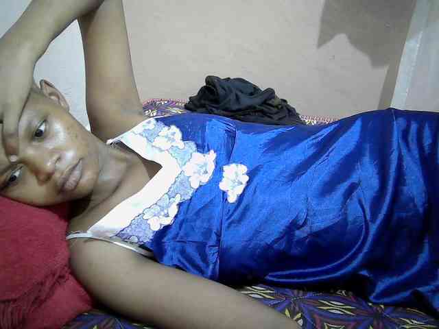 Hotdreamteen001 webcam