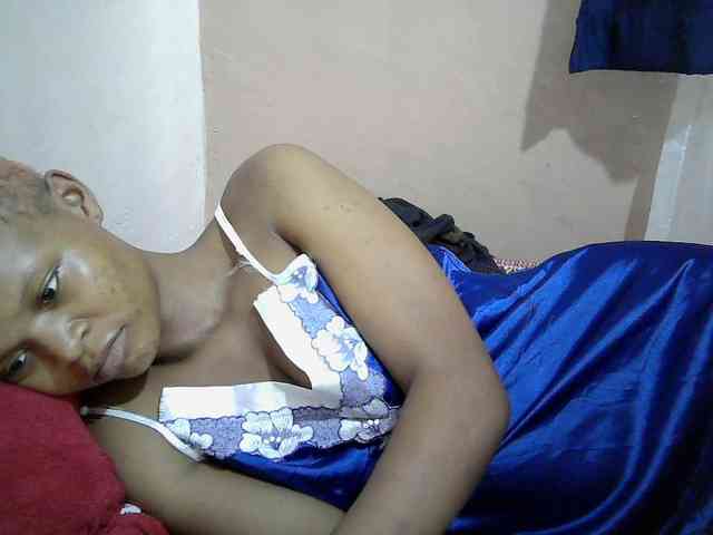 Hotdreamteen001 webcam