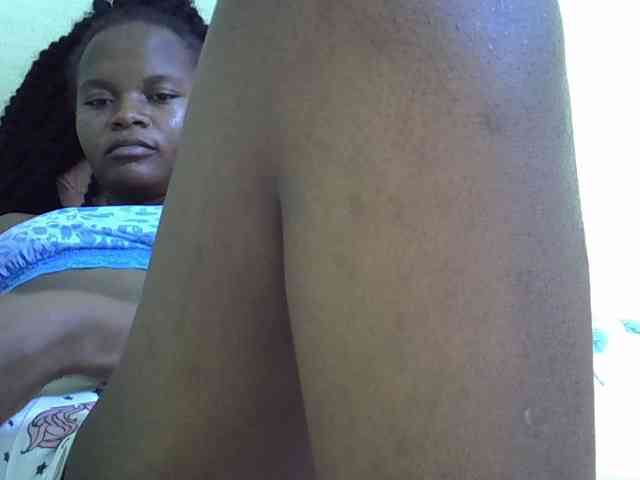 Hotdreamteen001 webcam