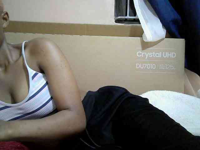 Hotdreamteen001 webcam