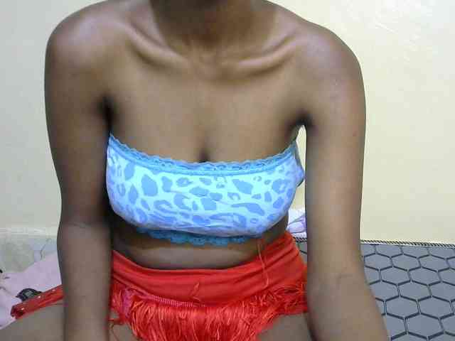 Hotdreamteen001 webcam