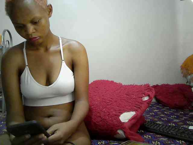 Hotdreamteen001 webcam