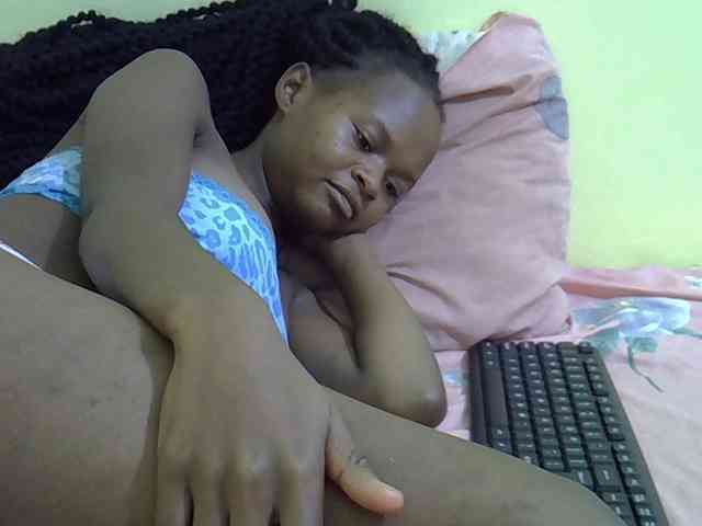 Hotdreamteen001 webcam