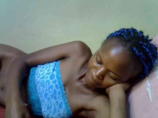 Hotdreamteen001 webcam