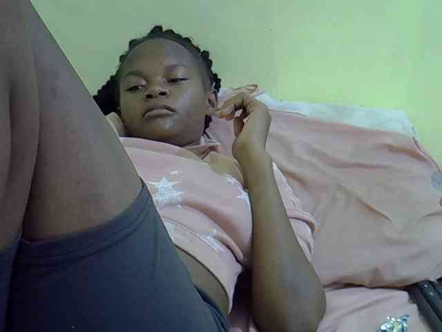 Hotdreamteen001 webcam