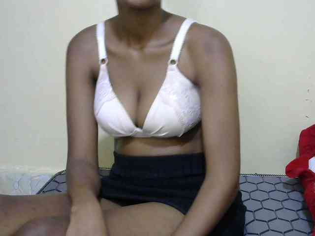 Hotdreamteen001 webcam