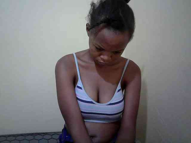 Hotdreamteen001 webcam