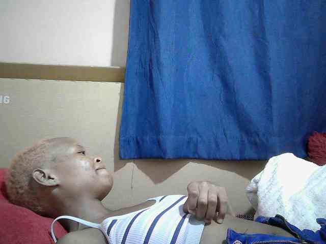 Hotdreamteen001 webcam