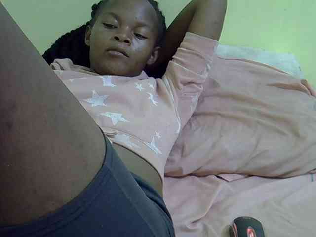 Hotdreamteen001 webcam