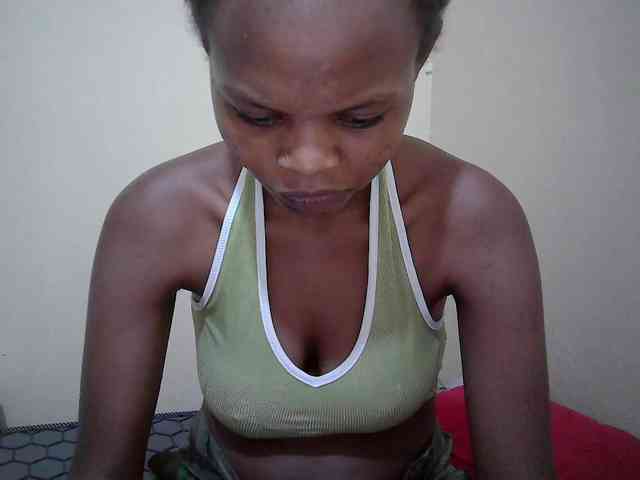 Hotdreamteen001 webcam