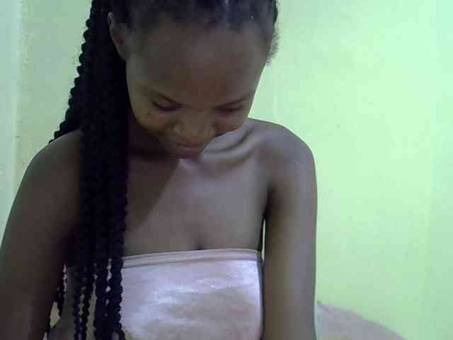 Hotdreamteen001 webcam