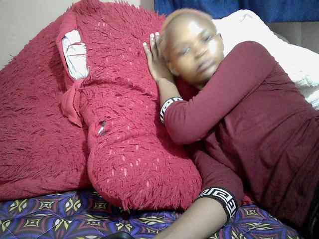 Hotdreamteen001 webcam