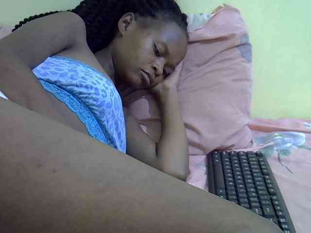 Hotdreamteen001 webcam