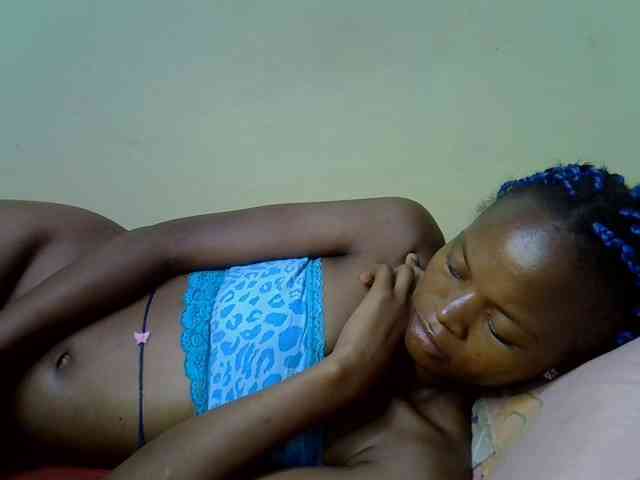 Hotdreamteen001 webcam