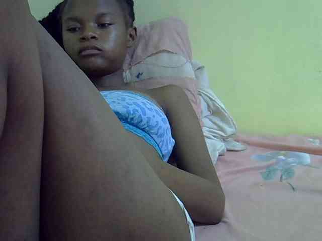 Hotdreamteen001 webcam