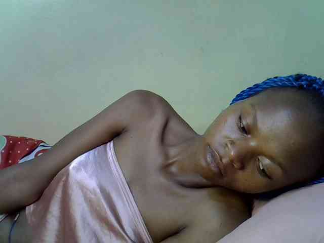 Hotdreamteen001 webcam