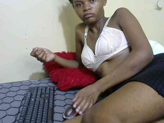 Hotdreamteen001 webcam