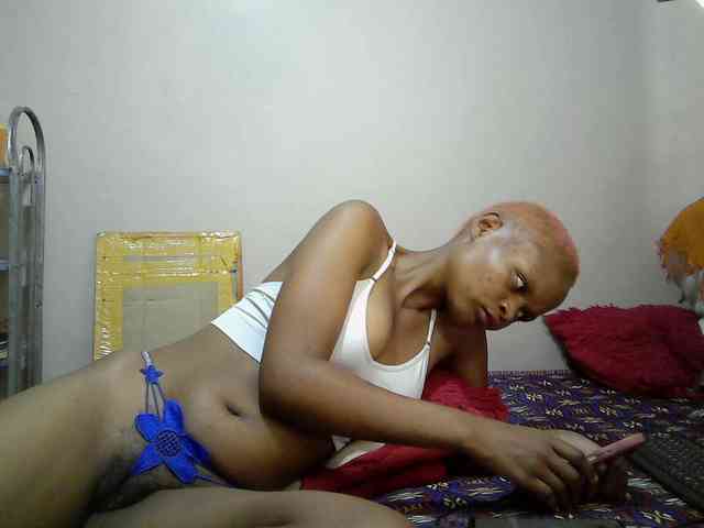 Hotdreamteen001 webcam