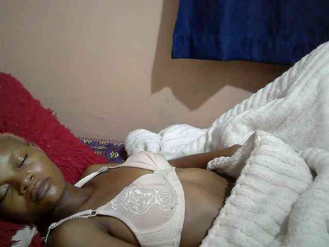 Hotdreamteen001 webcam