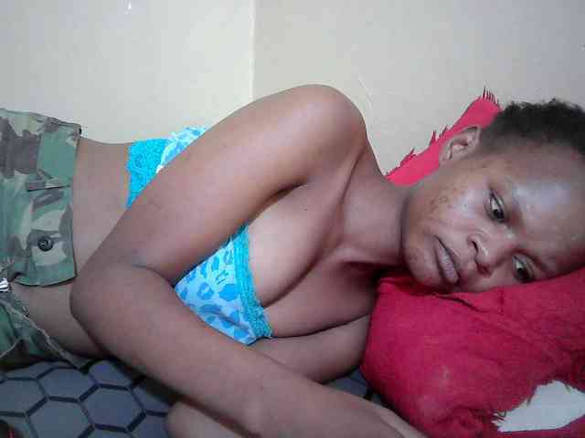 Hotdreamteen001 webcam