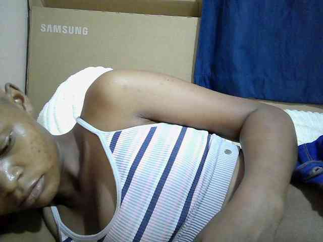 Hotdreamteen001 webcam