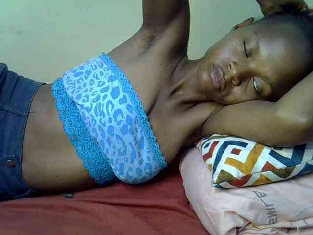 Hotdreamteen001 webcam