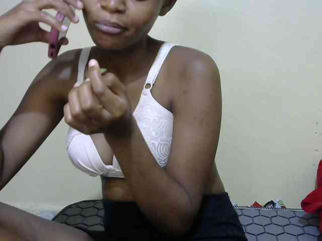 Hotdreamteen001 webcam