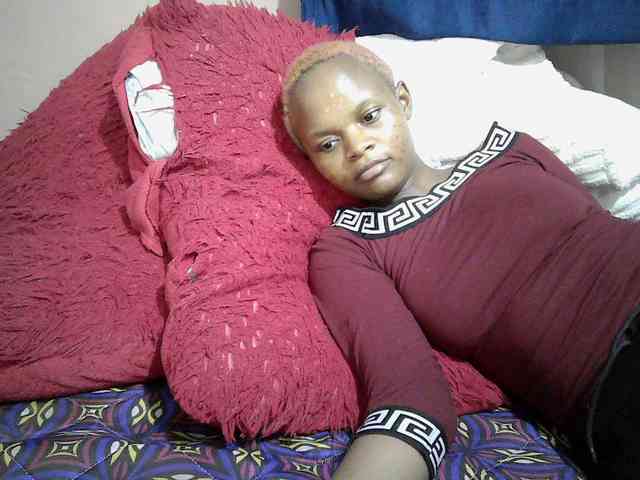 Hotdreamteen001 webcam