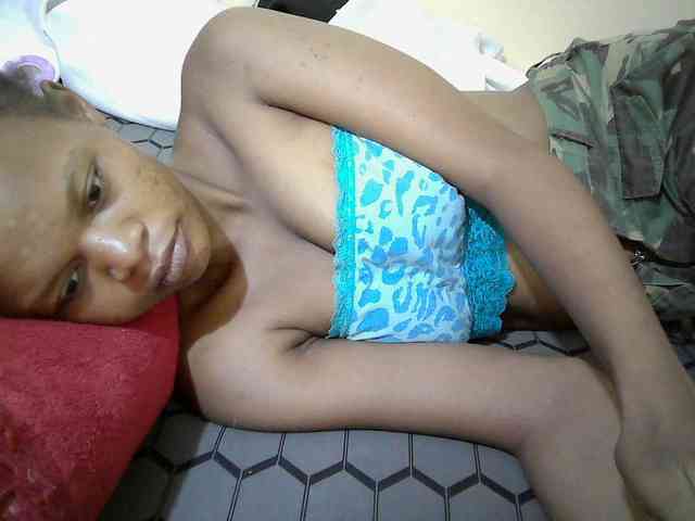 Hotdreamteen001 webcam