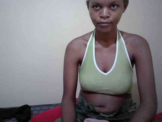 Hotdreamteen001 webcam