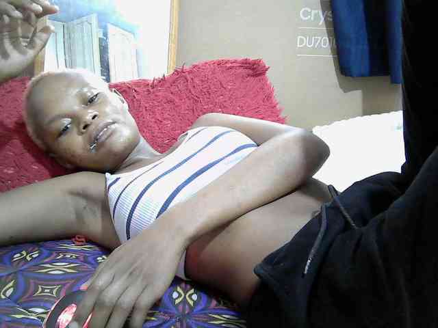 Hotdreamteen001 webcam