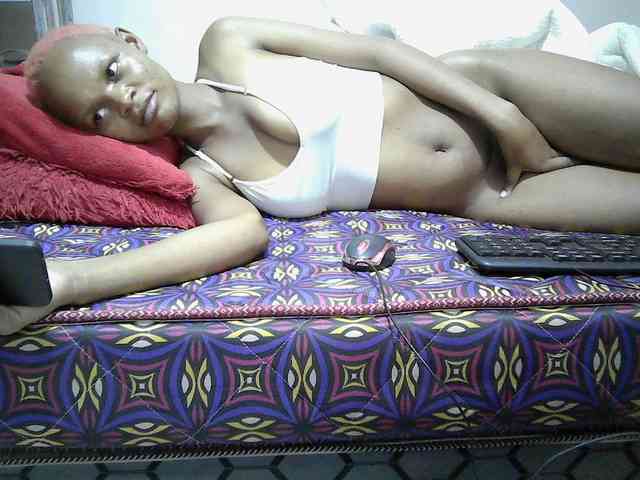 Hotdreamteen001 webcam