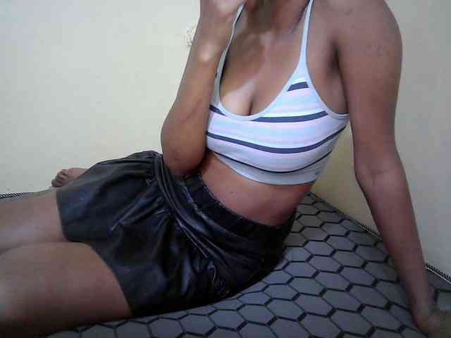 Hotdreamteen001 webcam