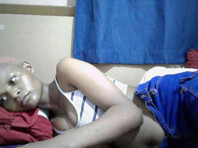 Hotdreamteen001 webcam