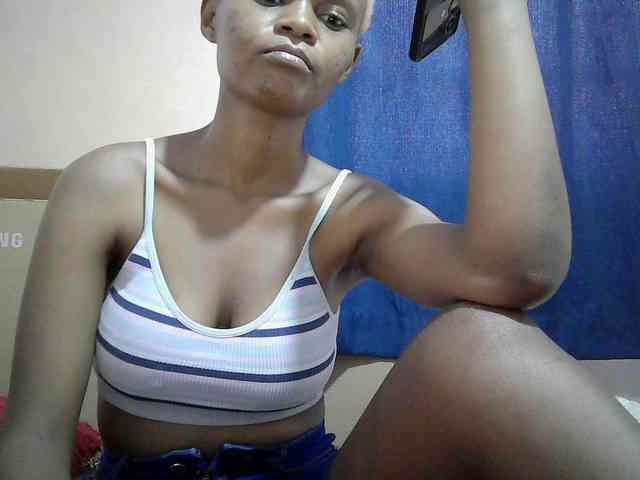 Hotdreamteen001 webcam