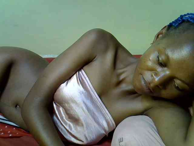 Hotdreamteen001 webcam